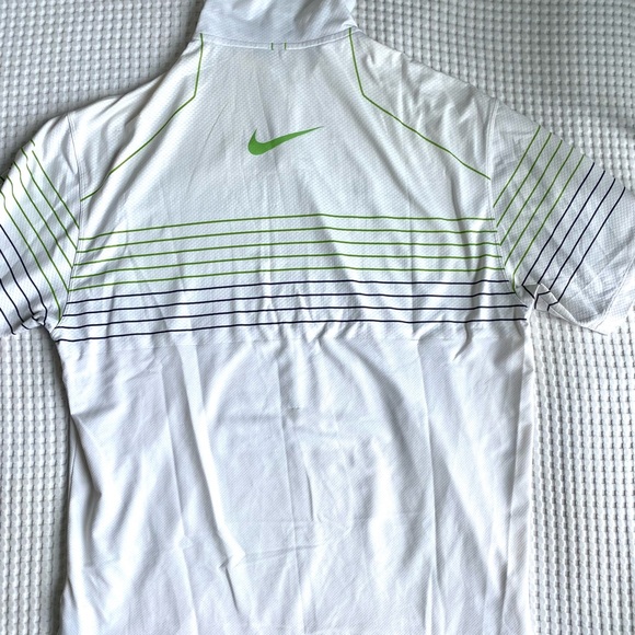 Men’s Nike Golf Polo, Medium, Dri-Fit, White/Fluro/Silver colourway - Picture 5 of 6
